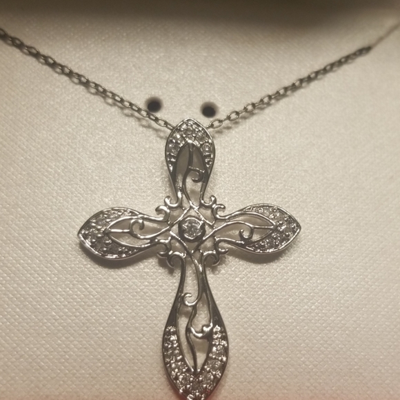 Jewelry - STERLNG SILVER FILIGREE CZ CROSS PENDANT NECKLACE